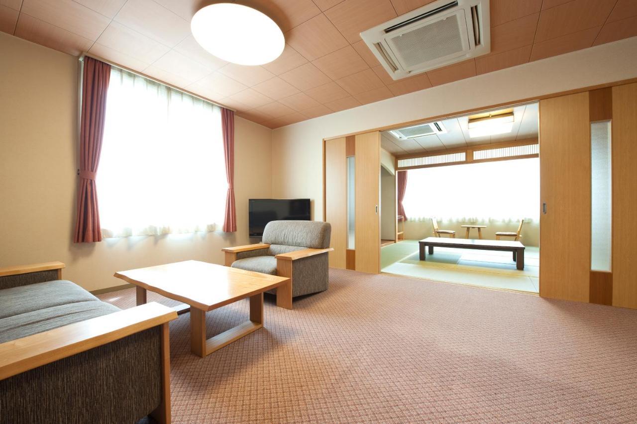 โทกาจิงาวะ ออนเซน คังเงตสึเอง โฮเต็ล Hotel Otofuke ภายนอก รูปภาพ