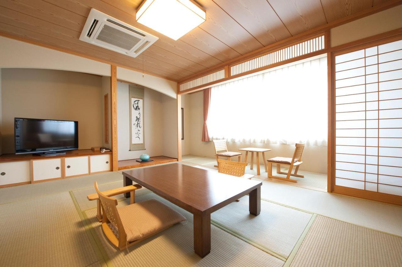 โทกาจิงาวะ ออนเซน คังเงตสึเอง โฮเต็ล Hotel Otofuke ภายนอก รูปภาพ