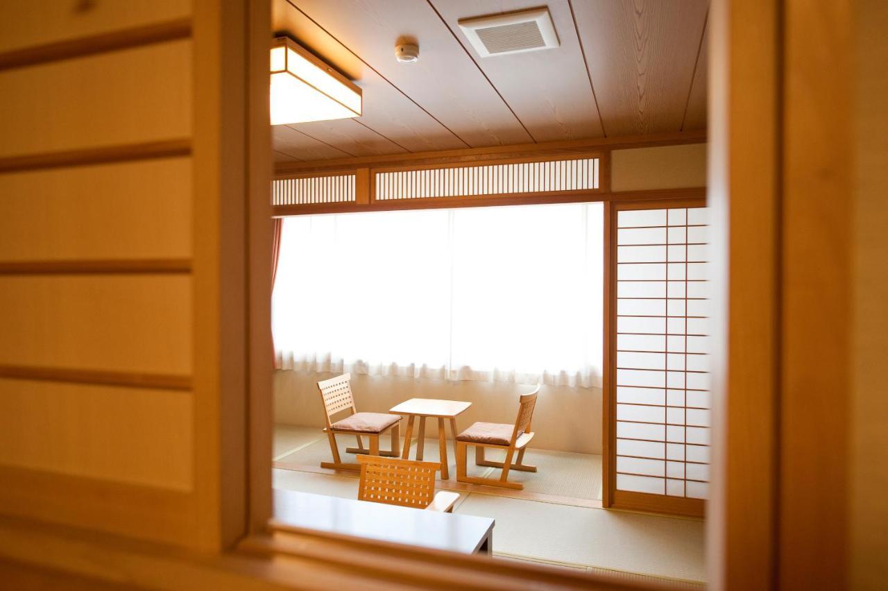 โทกาจิงาวะ ออนเซน คังเงตสึเอง โฮเต็ล Hotel Otofuke ภายนอก รูปภาพ
